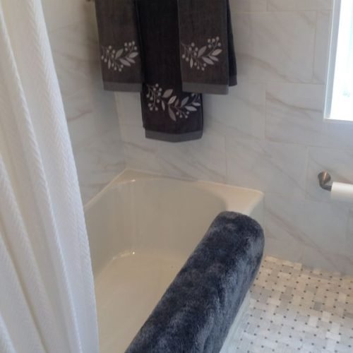mount-airy-bathroom-01